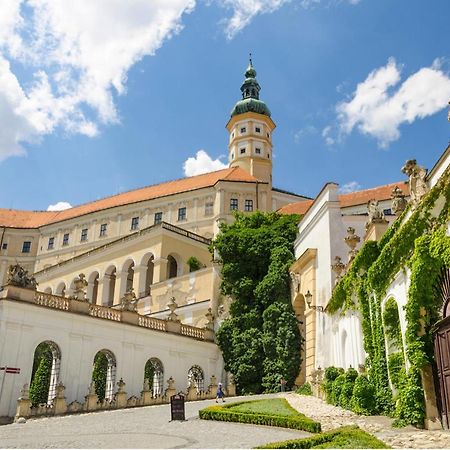 Poetic Apartment Mikulov Luaran gambar