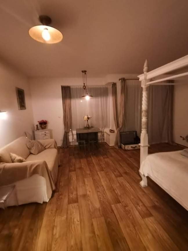 Poetic Apartment Mikulov Luaran gambar
